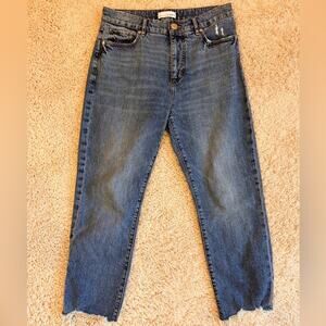 LOFT Women's Cut-Off Frayed Ankle Length Jeans Medium Wash Size 4 New Condition